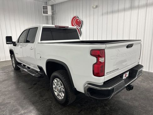 Used 2024 Chevrolet Silverado 2500 LT AWD/4WD image 9