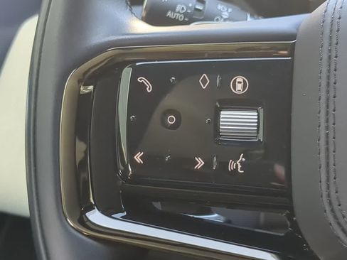 Certified 2025 Land Rover Range Rover Velar Dynamic SE AWD/4WD image 25