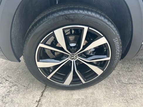 New 2026 Volkswagen Atlas Cross Sport SEL Premium R-Line AWD/4WD image 27
