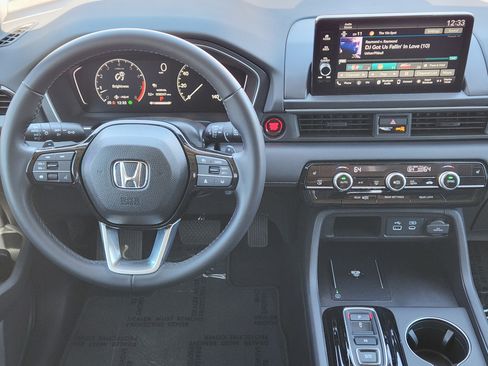 Certified 2025 Honda Pilot EX-L image 26