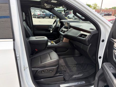 Used 2024 Chevrolet Tahoe High Country AWD/4WD image 29