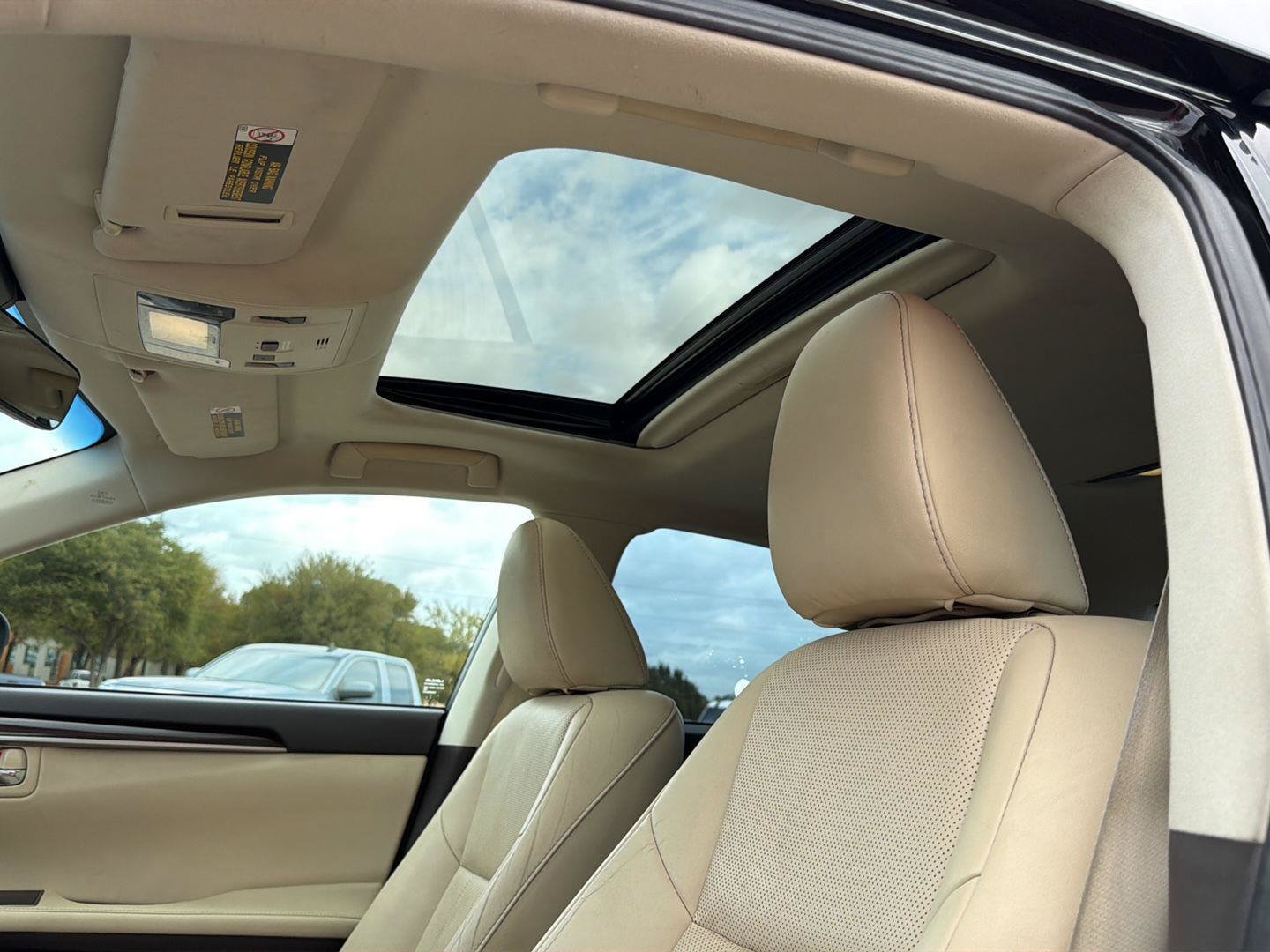 Used 2016 Lexus ES 350 w/ Luxury Package w/Wood Trim FWD image 23