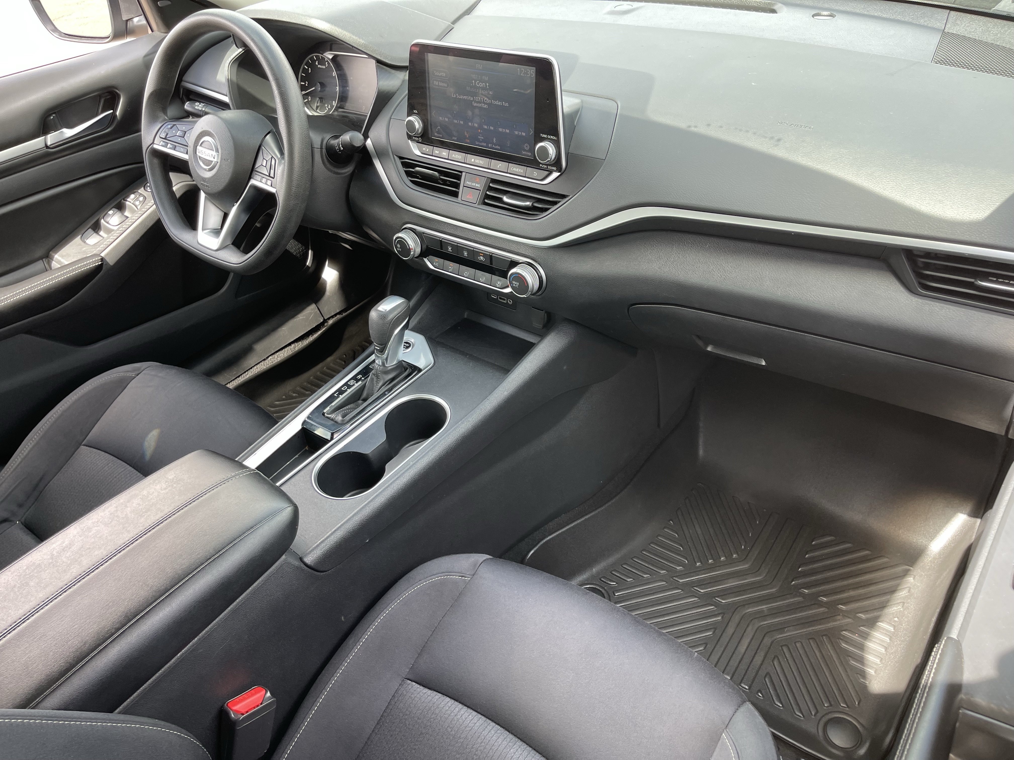 Used 2022 Nissan Altima 2.5 SV FWD image 11