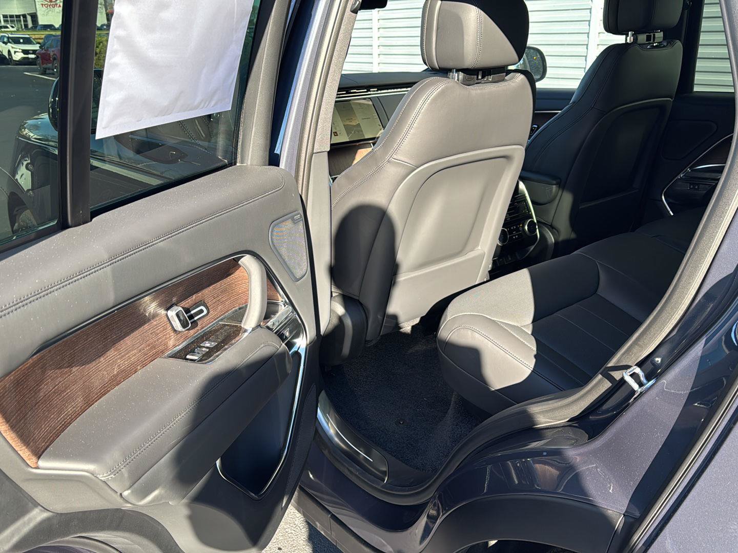 New 2027 Land Rover Range Rover SE AWD/4WD image 15