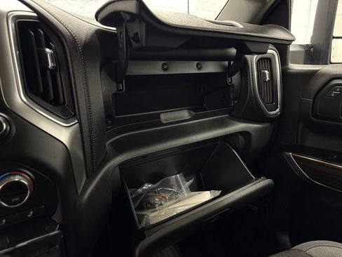 Used 2020 Chevrolet Silverado 1500 LT Trail Boss AWD/4WD image 27