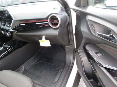 New 2026 Chevrolet Trax RS w/ Driver Confidence Package FWD image 18