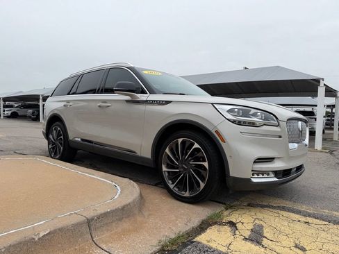Used 2020 Lincoln Aviator Reserve w/ Equipment Group 202A AWD/4WD image 3
