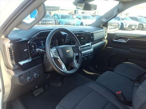 Used 2024 Chevrolet Silverado 1500 LT image 12