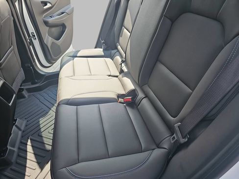 Used 2024 Buick Envista Sport Touring w/ Convenience I Package FWD image 18