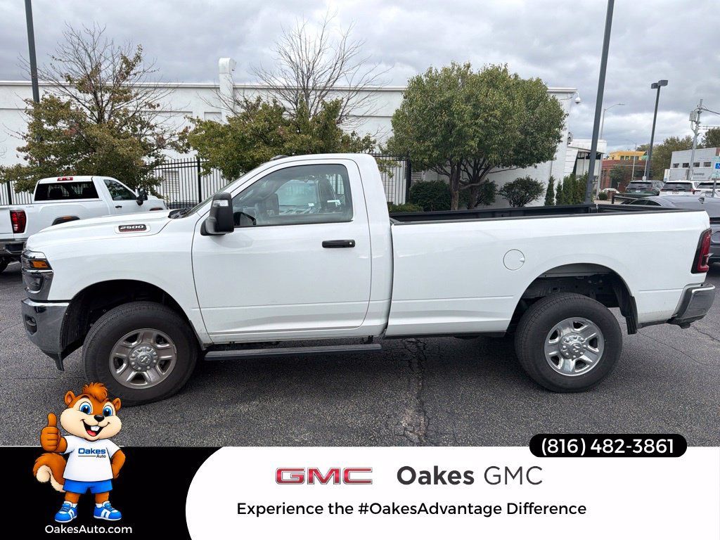 Used 2026 RAM 2500 Tradesman w/ Chrome Appearance Group AWD/4WD image 1