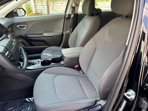 Used 2025 Kia K4 FWD image 31