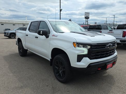 New 2026 Chevrolet Silverado 1500 LT Trail Boss w/ Safety Package AWD/4WD image 2