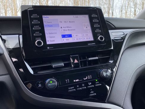 Used 2023 Toyota Camry SE image 35