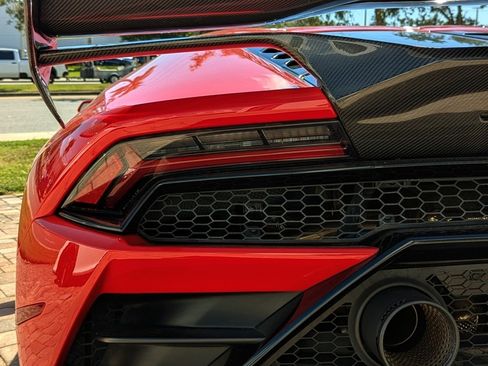 Used 2020 Lamborghini Huracan EVO image 10