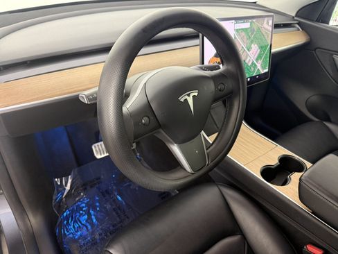 Used 2020 Tesla Model Y Long Range AWD/4WD image 15