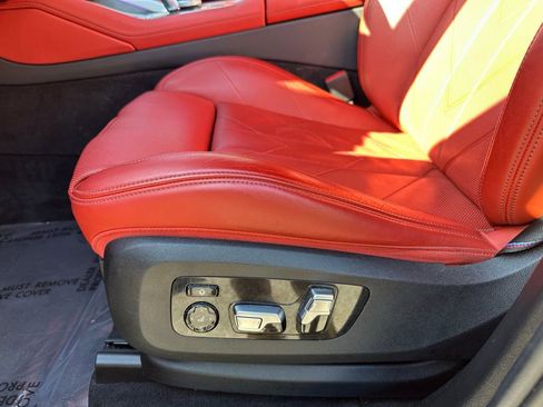 Used 2023 BMW XM image 38