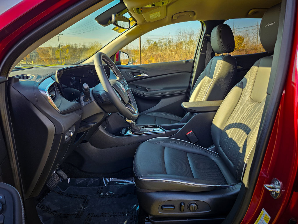 Used 2024 Buick Encore GX Avenir w/ Avenir Convenience Package FWD image 15