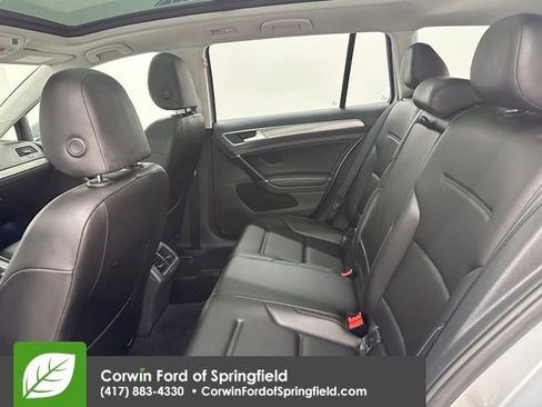 Used 2017 Volkswagen Golf Alltrack SE image 16