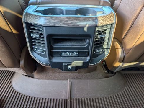 Used 2019 RAM 1500 Laramie AWD/4WD image 35