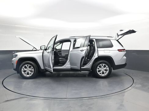 Used 2023 Jeep Grand Cherokee L Limited AWD/4WD image 52