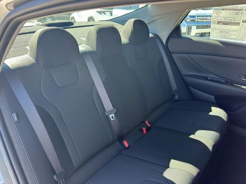 New 2026 Hyundai Elantra SE image 29