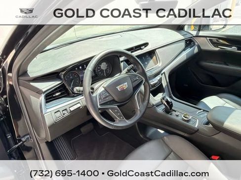 Certified 2024 Cadillac XT5 Premium Luxury w/ Technology Package AWD/4WD image 18