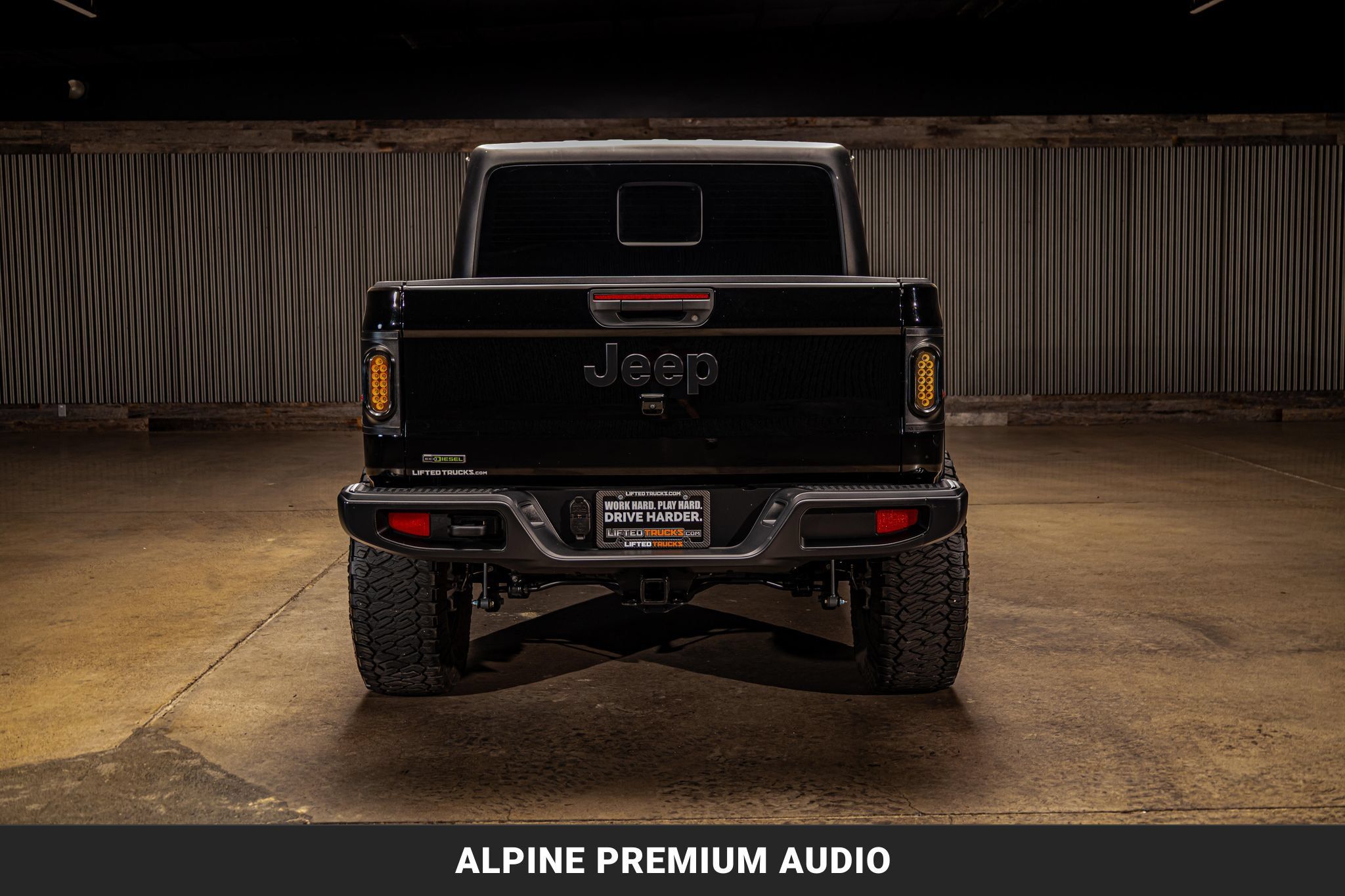 Used 2023 Jeep Gladiator Sport AWD/4WD image 7