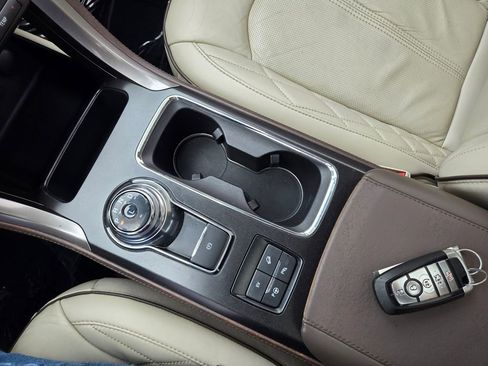 Used 2018 Ford Fusion Energi Platinum image 33