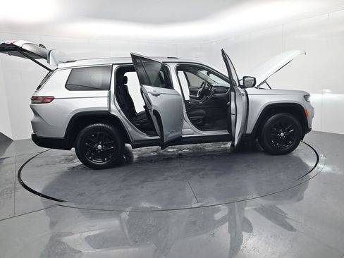 Used 2023 Jeep Grand Cherokee L Laredo w/ Luxury Tech Group I image 54