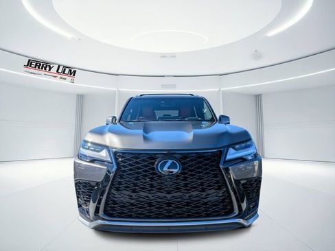 Used 2024 Lexus LX 600 F Sport image 7
