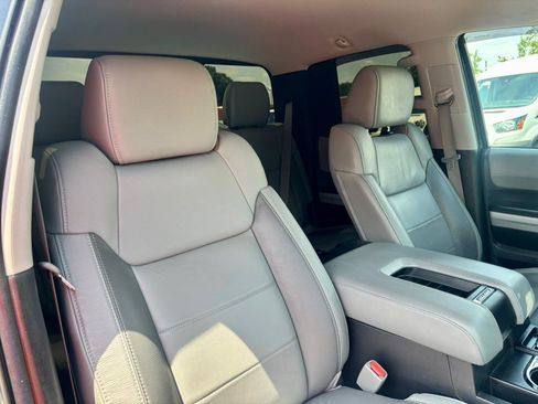 Used 2020 Toyota Tundra Limited w/ Limited Premium Package AWD/4WD image 17
