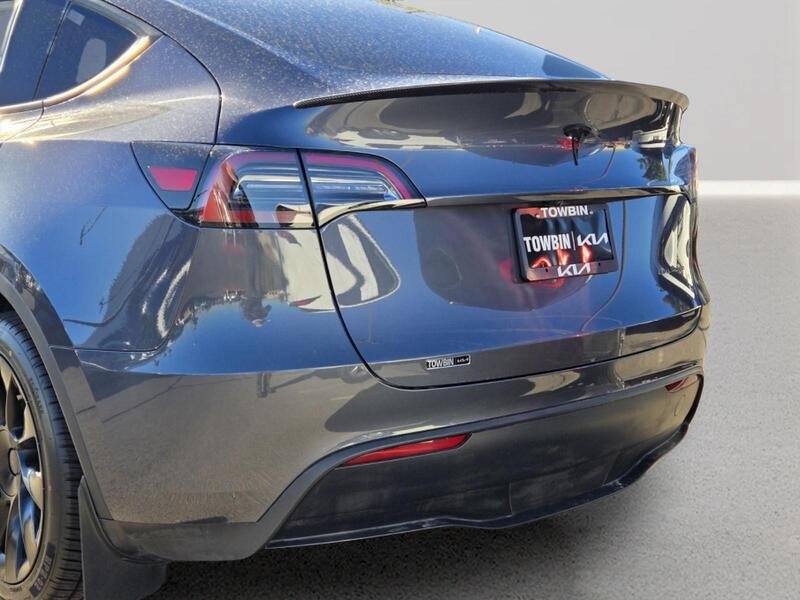 Used 2023 Tesla Model Y Long Range AWD/4WD image 6