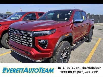 Used 2025 GMC Canyon Denali