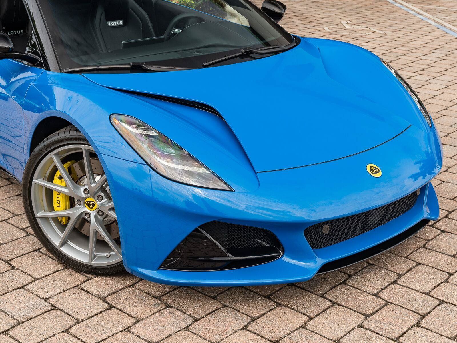 Used 2025 Lotus Emira RWD image 8