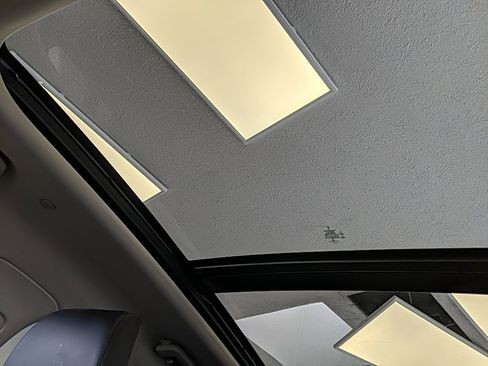 Certified 2022 Lincoln Nautilus Reserve w/ Equipment Group 201A image 31