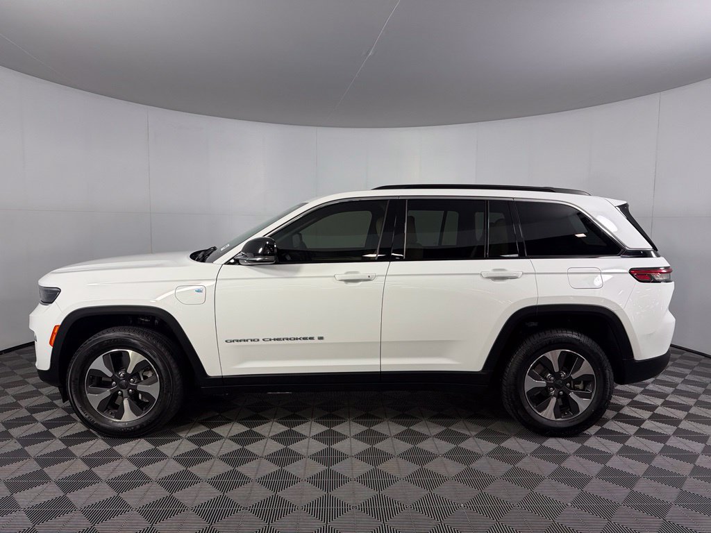 Used 2024 Jeep Grand Cherokee Limited 4xe AWD/4WD image 10