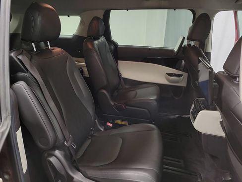 Used 2022 Kia Carnival SX FWD image 24