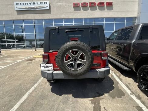 Used 2018 Jeep Wrangler Sport AWD/4WD image 3