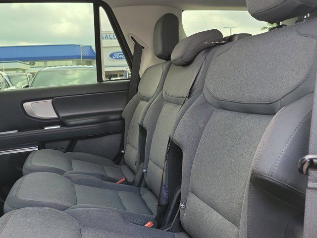 Certified 2025 Ford Expedition Active RWD image 18