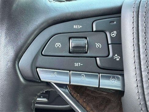 Certified 2024 Cadillac Escalade ESV Premium Luxury Platinum image 21