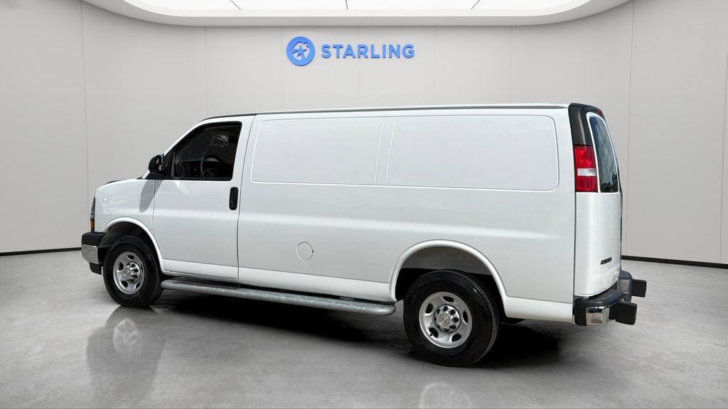 Used 2025 Chevrolet Express 2500 w/ Driver Convenience Package RWD image 4