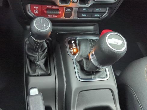 New 2026 Jeep Gladiator Mojave w/ Safety Group AWD/4WD image 27