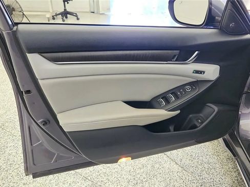 Used 2018 Honda Accord EX-L image 31