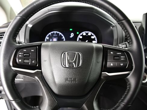 Certified 2025 Honda Odyssey EX-L image 19