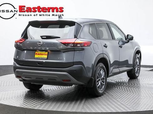 Used 2023 Nissan Rogue S image 5