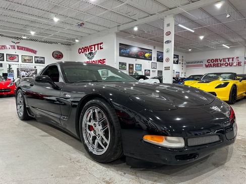 Used 2003 Chevrolet Corvette Z06 w/ Memory Package, 3 Drivers RWD image 5