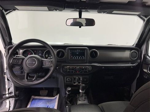Used 2023 Jeep Wrangler Unlimited image 18