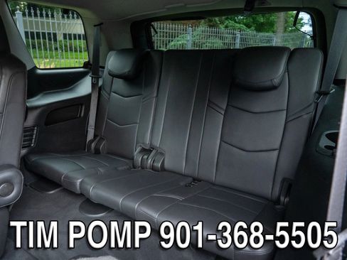 Used 2019 Cadillac Escalade Luxury AWD/4WD image 16
