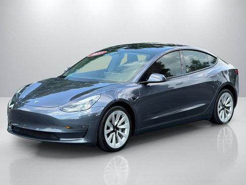Used 2023 Tesla Model 3 Standard Range RWD image 5