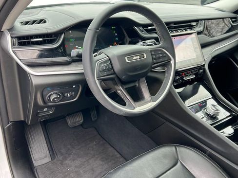 Used 2022 Jeep Grand Cherokee Limited 4xe w/ Luxury Tech Group II image 19